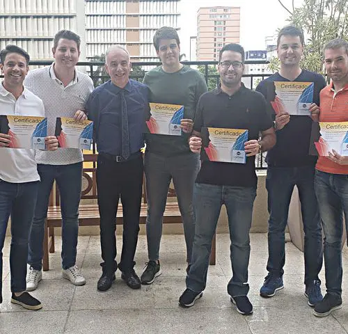 alunos-pequenos-grupos